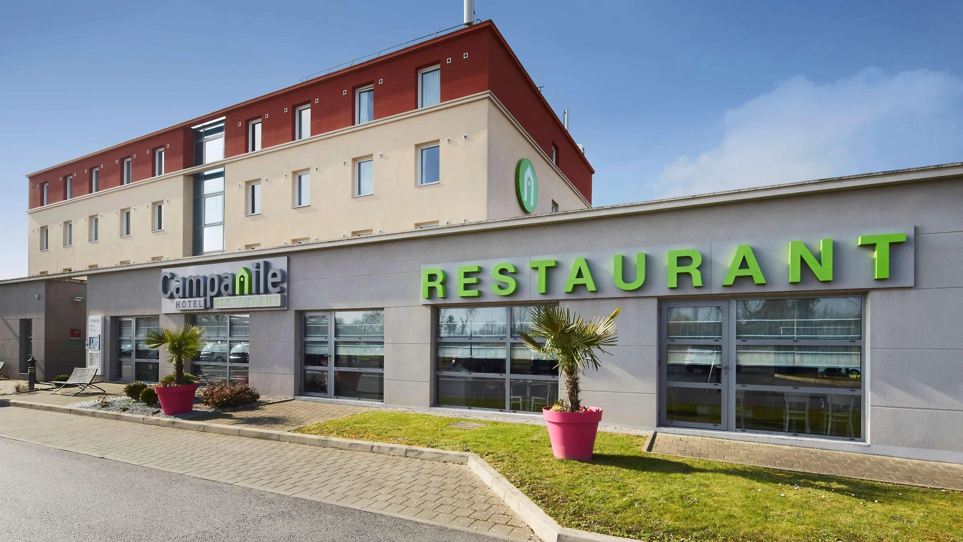 ***  Campanile Roissy - Aeroport Cdg - Le Mesnil Amelot Hotel France