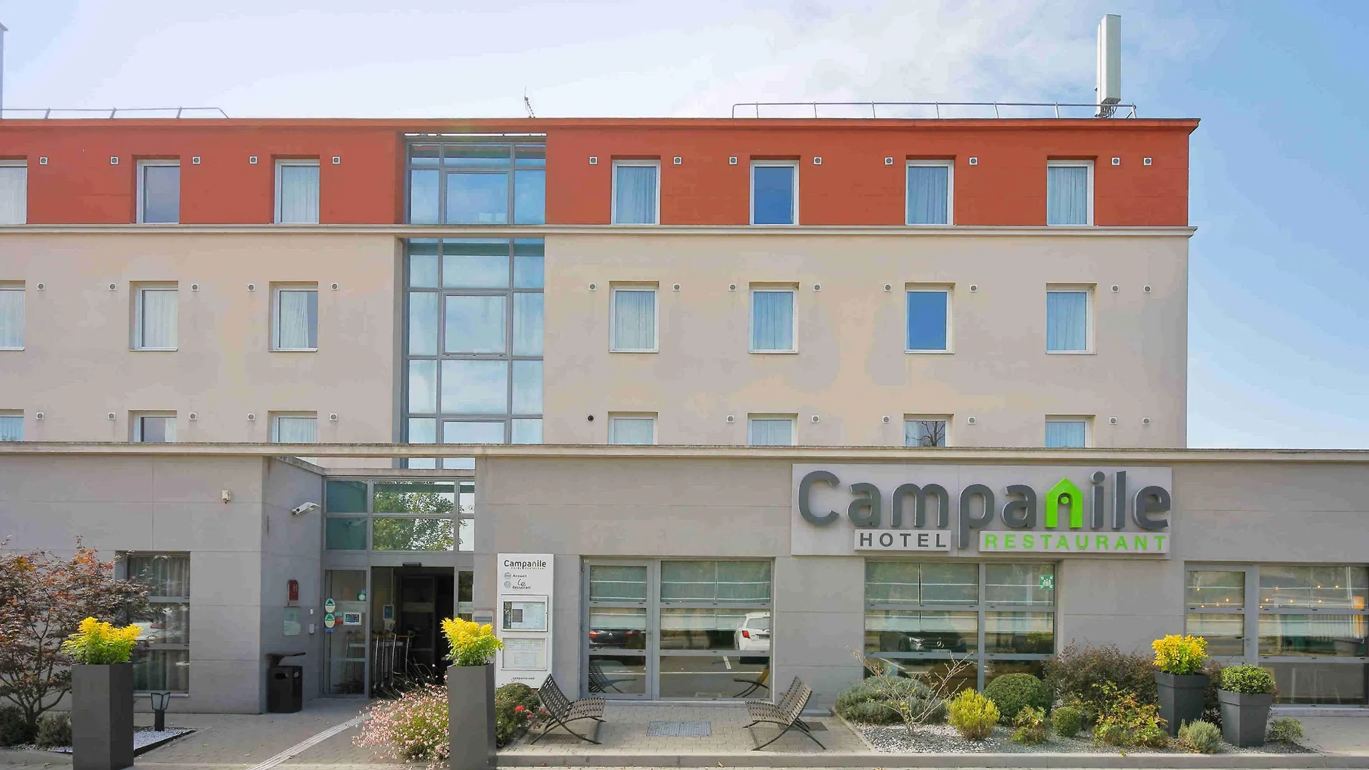 Campanile Roissy - Aeroport Cdg - Le Mesnil Amelot Hotel