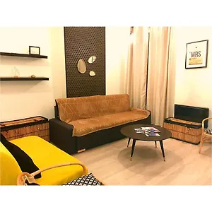 https://joliette-terrasses-du-port-vieux-port.fr-provencehotel.com