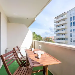 https://appartement-biarritz-1-piece-2-personnes-fr-1-3-487.biarritzhotels.info