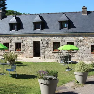 Ferienhaus Domaine De Lesvaniel